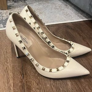 Valentino pumps